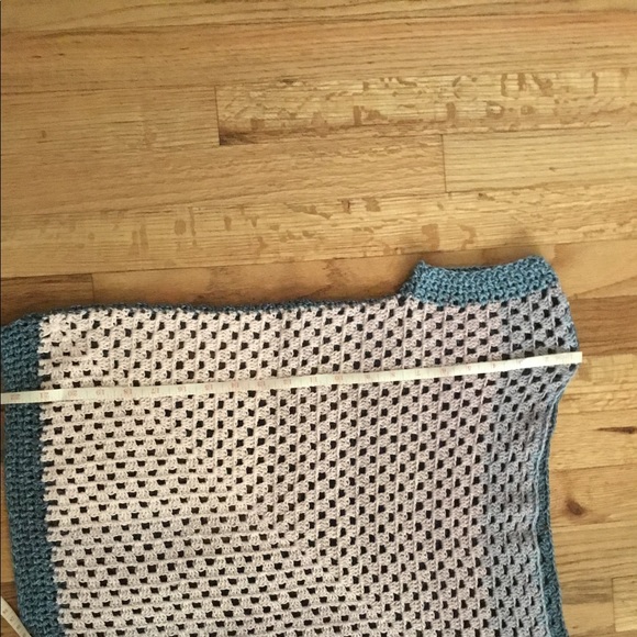 Handmade crocheted top - Picture 4 of 5